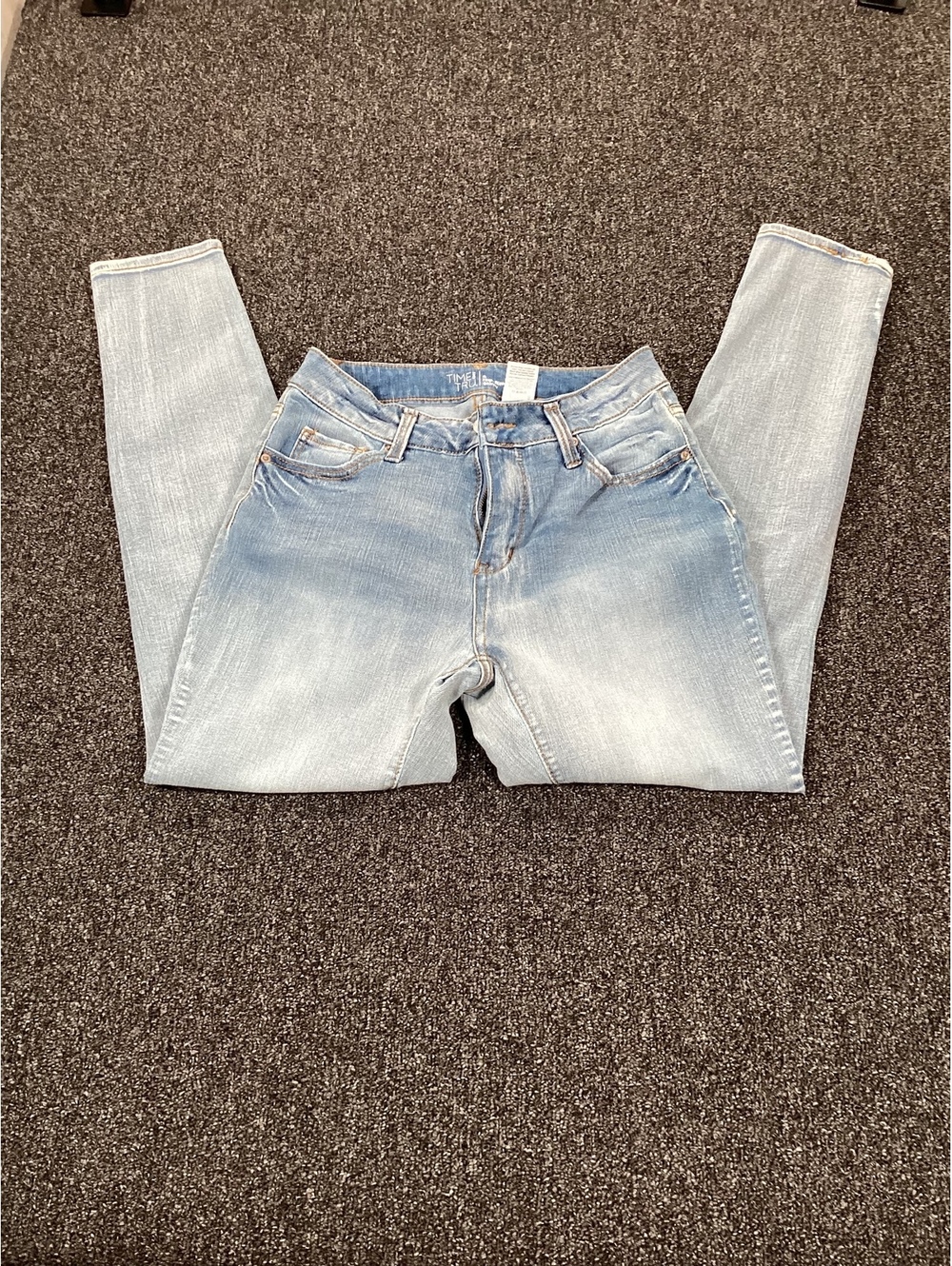 Time and Tru Light Wash hi - rise Skinny Jeans